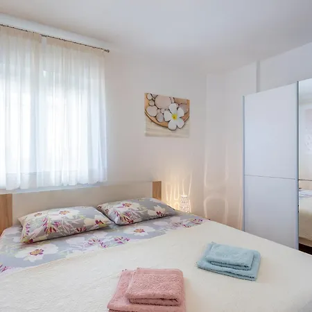 Perka Near 3* Пула
