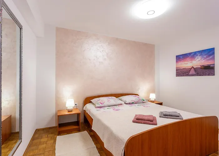 Perka Near Πανσιόν 3*