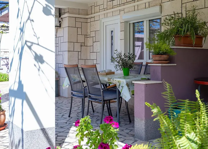 Guest house Perka Near 3*