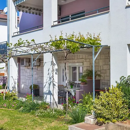 Pensionat Perka Near